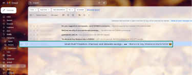 Gmail spam folder with a highlighted email.